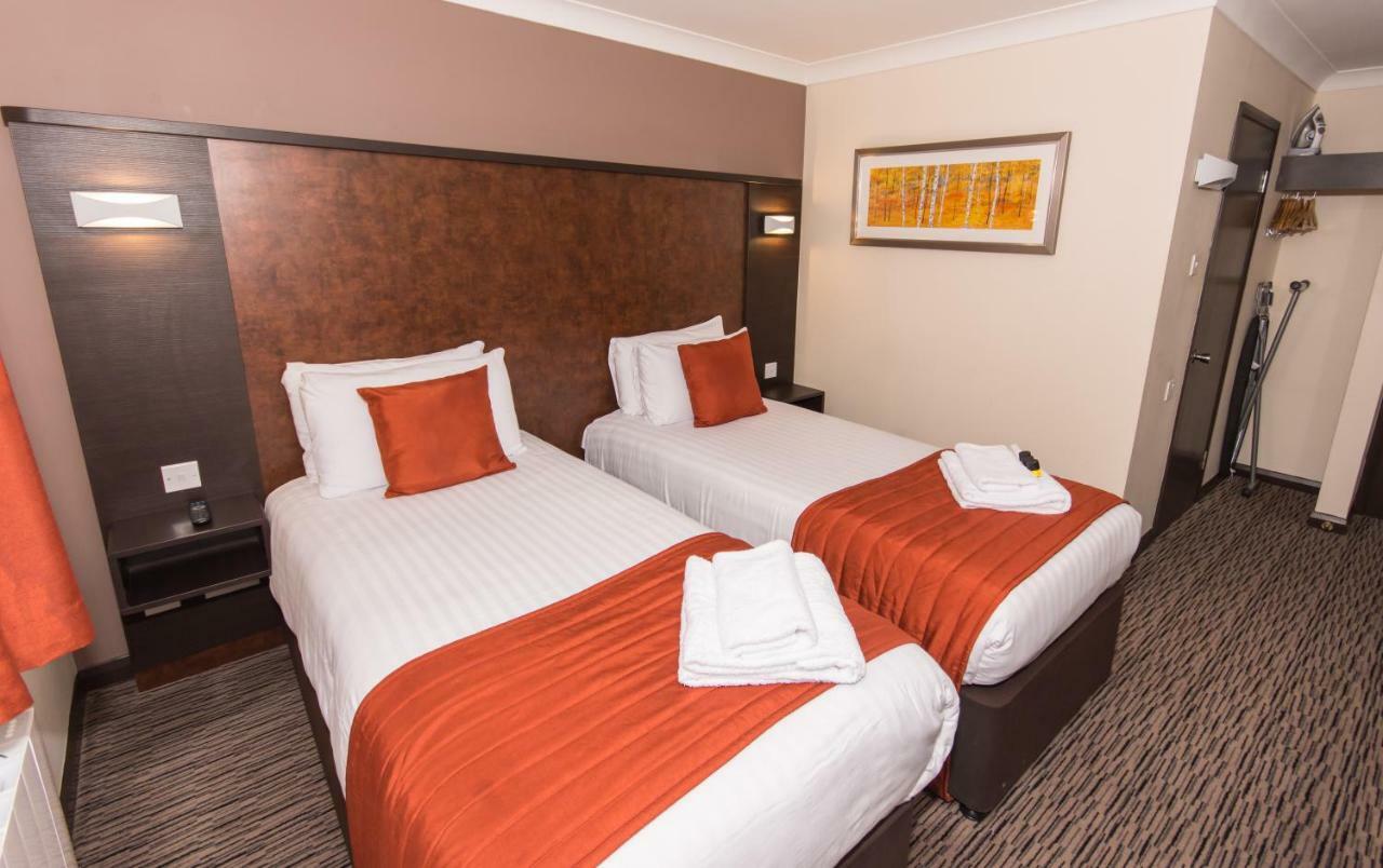 Dragonfly Hotel โคล์เชสเตอร์ ภายนอก รูปภาพ